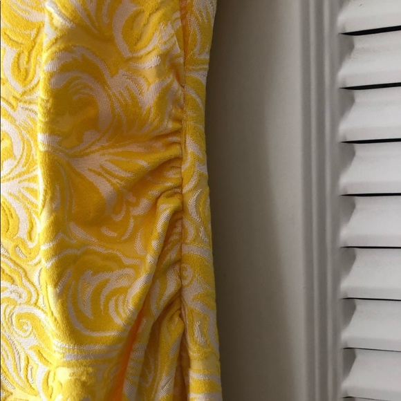 Stylish Cache dress, yellow and white size 6 patterned material - Picture 4 of 5